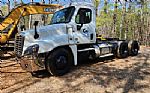 2012 Cascadia 125 Thumbnail 1