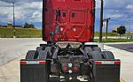 2010 Cascadia 125 Thumbnail 5