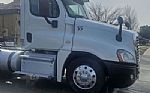 2013 Cascadia 125 Thumbnail 1
