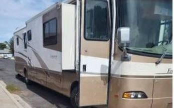 Photo of a 2002 Holiday Rambler Endeavor 40PDQ Class A - Diesel for sale