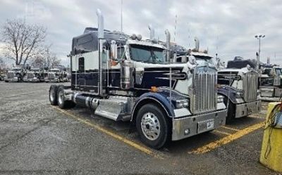 Photo of a 2017 Kenworth W900L for sale