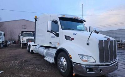 Photo of a 2015 Peterbilt 579 Sleeper Sleeper Trucks for sale