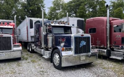 Photo of a 2005 Peterbilt 379 Exhd Commercial Trucks for sale