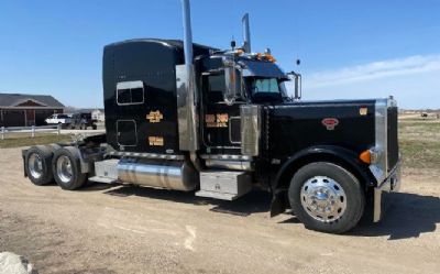 Photo of a 2007 Peterbilt 379exhd Sleeper Trucks for sale