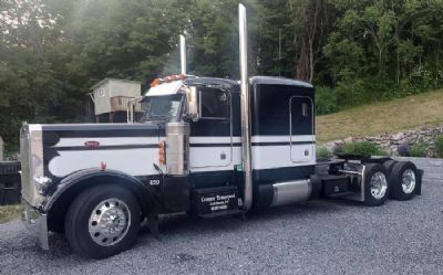 Photo of a 2002 Peterbilt 379 EX for sale
