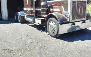 Photo of a 1984 Peterbilt 359 Sleeper Trucks for sale