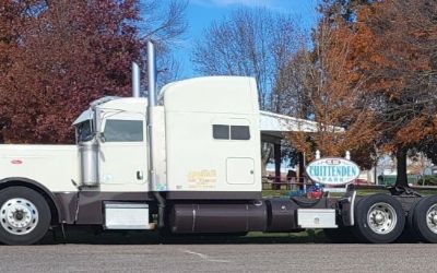 Photo of a 2021 Peterbilt 389 Sleeper Trucks for sale
