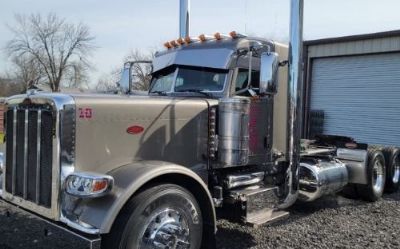 Photo of a 2014 Peterbilt 389 Day Cab Trucks for sale