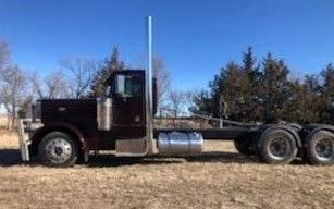 Photo of a 1998 Peterbilt 379 Day Cab Trucks for sale