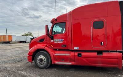 Photo of a 2018 Peterbilt 579 Sleeper Trucks for sale