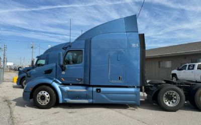 Photo of a 2019 Peterbilt 579 Sleeper Trucks for sale