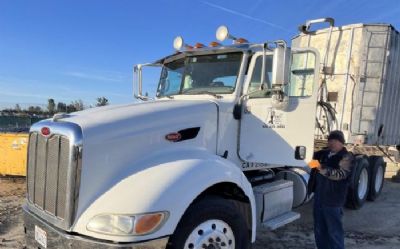 Photo of a 2011 Peterbilt 386 for sale