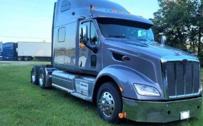 Photo of a 2012 Peterbilt 587 Sleeper Trucks for sale