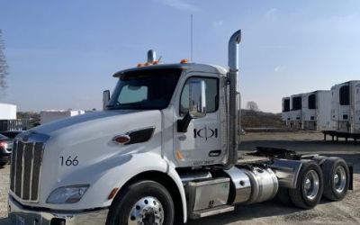Photo of a 2020 Peterbilt 579 Day Cab Trucks for sale
