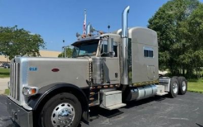 Photo of a 2013 Peterbilt 389 Sleeper Trucks for sale