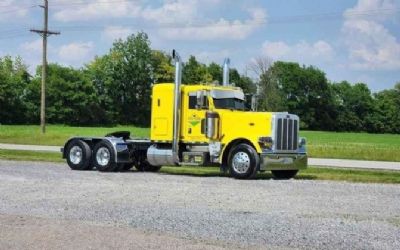 Photo of a 2017 Peterbilt 389 Sleeper Trucks for sale