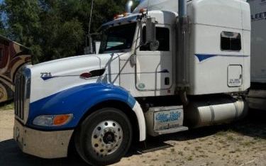 Photo of a 2010 Peterbilt 386 Sleeper Trucks for sale