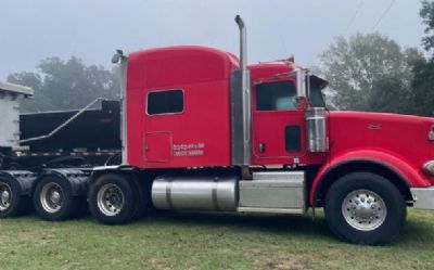 Photo of a 2014 Peterbilt 367 Sleeper Trucks for sale