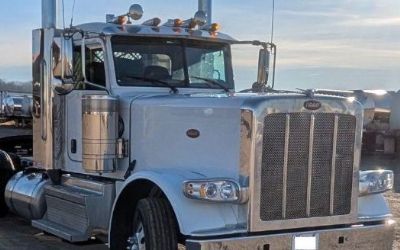 Photo of a 2023 Peterbilt 389 Day Cab Trucks for sale