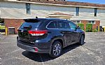 2017 Highlander XLE AWD Thumbnail 4