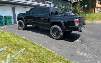 Photo of a 2022 Toyota Tacoma 4WD TRD Off-Road for sale