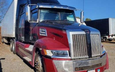 Photo of a 2016 Western Star 5700XE Sleeper Trucks for sale