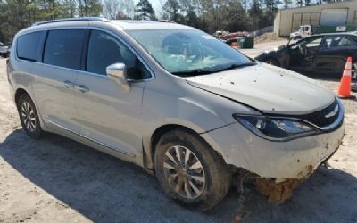 Photo of a 2020 Chrysler Pacifica Hybrid Limited for sale
