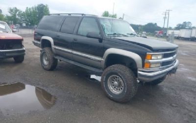Photo of a 1999 Chevrolet Suburban 2500 4X4 for sale