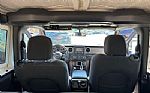 2018 Wrangler Thumbnail 32