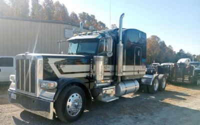 Photo of a 2009 Peterbilt 389 for sale