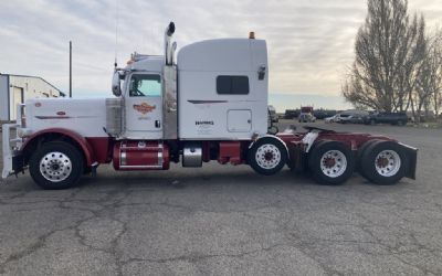 Photo of a 2013 Peterbilt 389 Conventional Sleeper Semi for sale