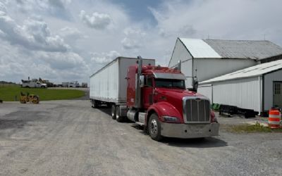 Photo of a 2010 2012 Great Dane Van Trailer for sale