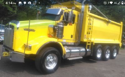 Photo of a 2016 Kenworth T800 Dump Truck for sale