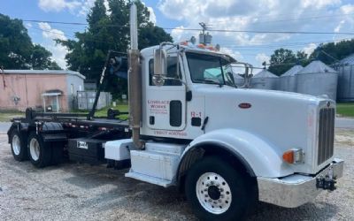 Photo of a 2019 Peterbilt 367 Roll-Off Truck for sale