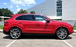 2022 Cayenne Thumbnail 9