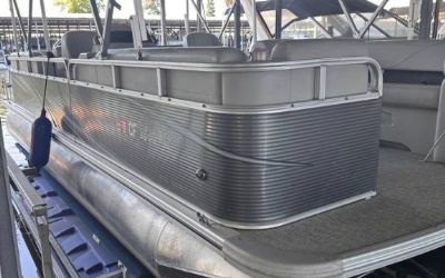 Photo of a 2020 Avalon Venture for sale