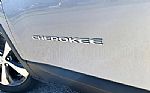2019 Cherokee Thumbnail 32