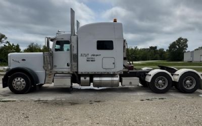 Photo of a 2019 Peterbilt 389 Conventional Sleeper Semi for sale
