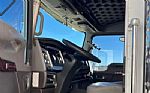 2013 W900 Thumbnail 7