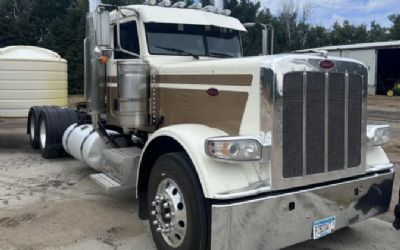 Photo of a 2018 Peterbilt 389 Day Cab Truck for sale
