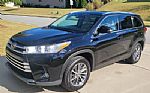 2019 Highlander XLE Thumbnail 4