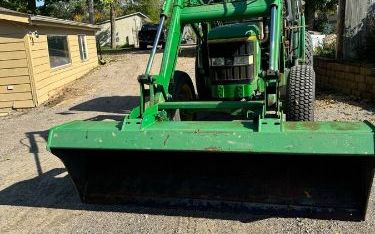 Photo of a 1995 John Deere 6200 Tractor for sale