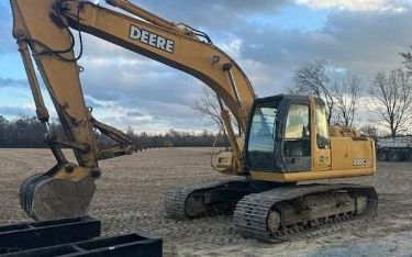 Photo of a 2006 John Deere 200C LC Excavator for sale