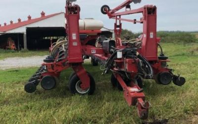 Photo of a 2012 White 8524 Planter for sale