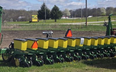 Photo of a 2003 John Deere 7300 for sale