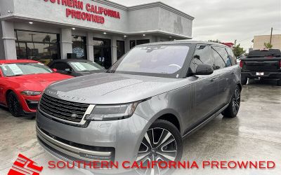 Photo of a 2023 Land Rover Range Rover P530 SE LWB SUV for sale
