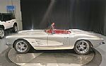 1961 Corvette convertible Thumbnail 2