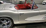 1961 Corvette convertible Thumbnail 22