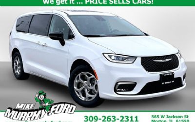 Photo of a 2024 Chrysler Pacifica Limited AWD for sale