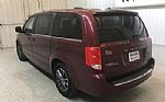 2017 Grand Caravan Thumbnail 3